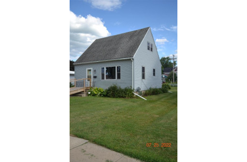 403 W Franklin St, Waupun, WI 53963