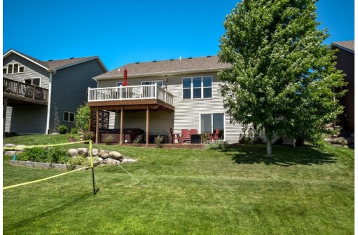 8963 Sunstone Ln, Middleton, WI 53562