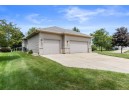 215 E Northlawn Dr, Cottage Grove, WI 53527