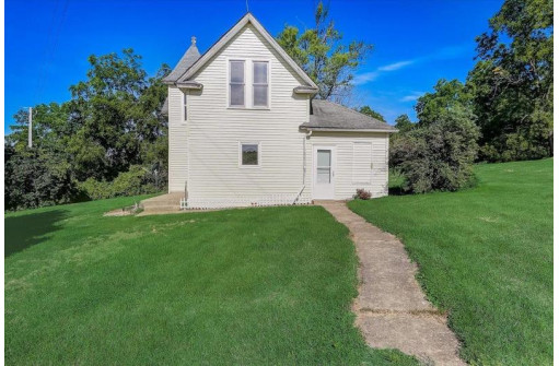 2575 County Road H, Barneveld, WI 53507