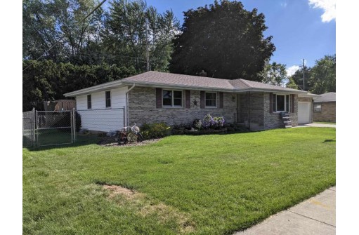 2114 Independence Rd, Janesville, WI 53545