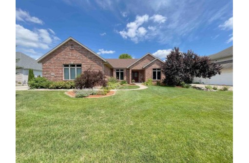 8710 Nelson Crossing, Verona, WI 53593