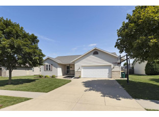 1510 Montclair Pl Fort Atkinson, WI 53538