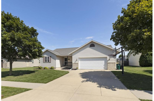 1510 Montclair Pl, Fort Atkinson, WI 53538