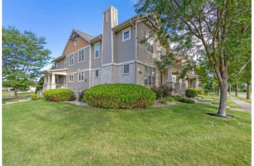 326 East Hill Pky 3, Madison, WI 53718