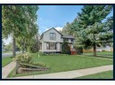 438 Water St, Lake Mills, WI 53551-1636