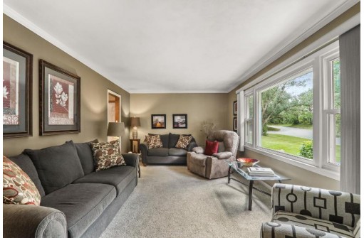 3006 Harriman Ln, Madison, WI 53713