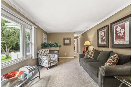 3006 Harriman Ln, Madison, WI 53713