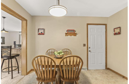 3006 Harriman Ln, Madison, WI 53713