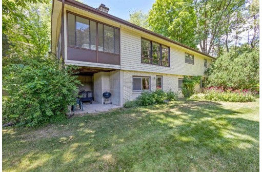 1421 E Skyline Dr, Madison, WI 53705