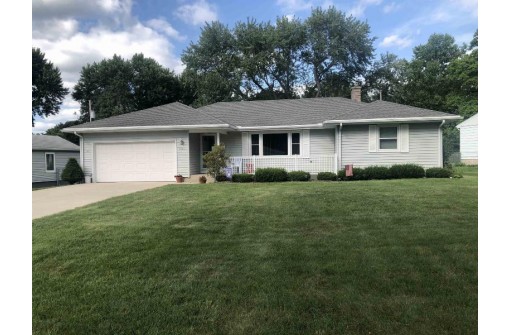 1525 Pleasure Dr, Madison, WI 53704