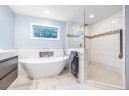 1402 E Skyline Dr, Madison, WI 53705