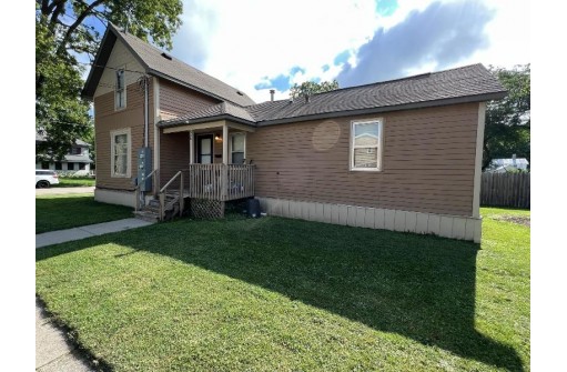 227 N Myrtle St, Sparta, WI 54656