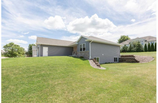 324 W Troy St, Cuba City, WI 53807