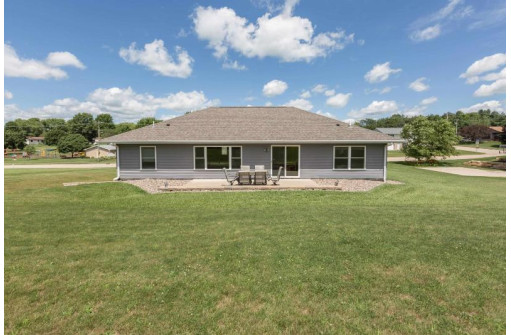 324 W Troy St, Cuba City, WI 53807