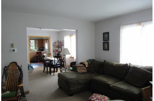 566 Hall St, Ripon, WI 54971