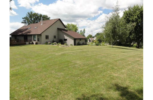 4346 Hawk Tr, DeForest, WI 53532