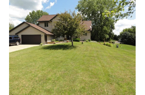 4346 Hawk Tr, DeForest, WI 53532