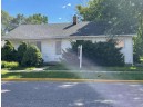 630 W Mulberry St, Baraboo, WI 53913