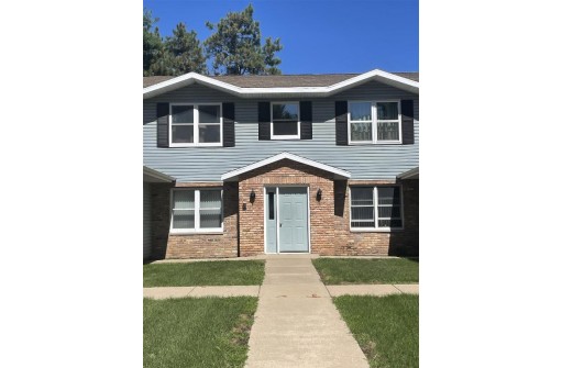 1251 S Forest Ln, Prairie Du Sac, WI 53578