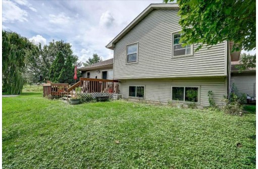 1419 Prairie Rose Dr, Sun Prairie, WI 53590