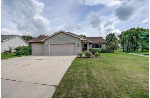 1419 Prairie Rose Dr, Sun Prairie, WI 53590