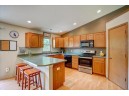 1419 Prairie Rose Dr, Sun Prairie, WI 53590