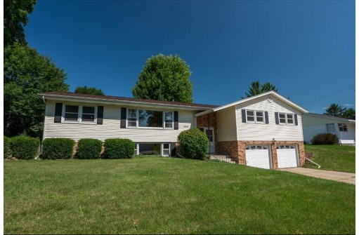 444 W Elm St, Sun Prairie, WI 53590