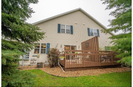 1027 Chandler Ln, Sun Prairie, WI 53590