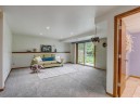 2126 S Thompson Dr, Madison, WI 53716