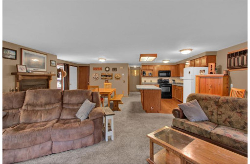 318 Dover Ct, Nekoosa, WI 54457