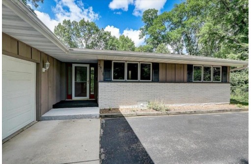 5810 Hammersley Rd, Madison, WI 53711