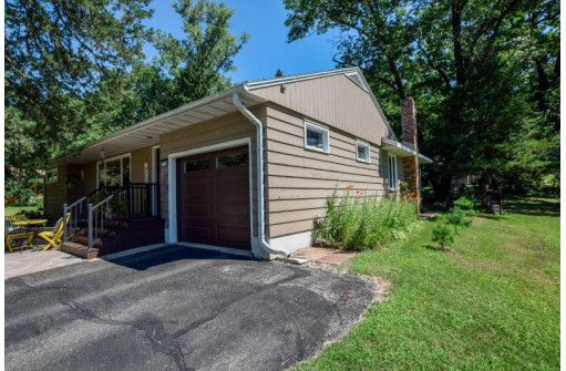 2109 Wood Rd, Middleton, WI 53562