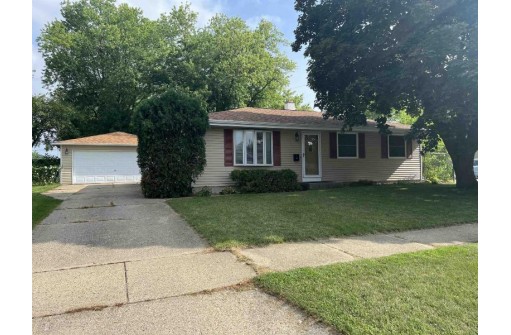 1216 King St, Janesville, WI 53545