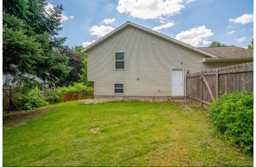 2801 Foxwood Tr, Madison, WI 53713