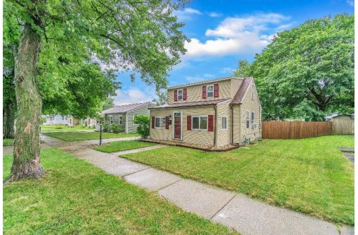 1549 S Willard Ave, Janesville, WI 53546