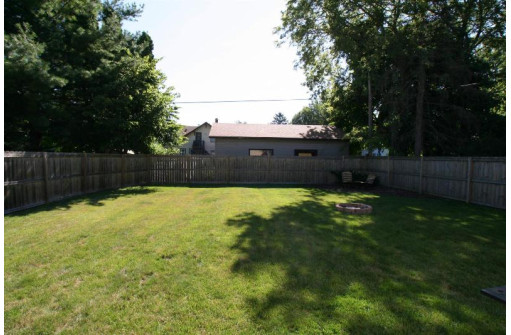 319 S Fremont St, Janesville, WI 53545