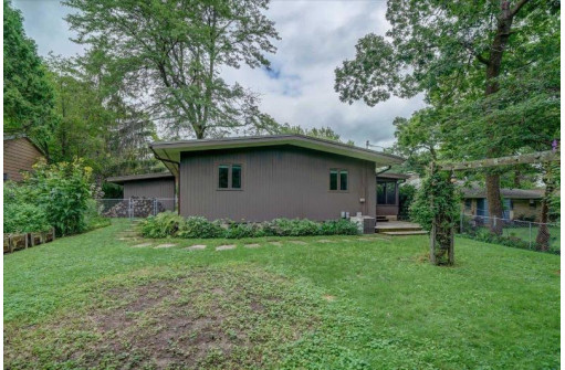 3622 Cascade Rd, Madison, WI 53704