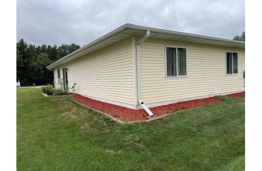 305 Mack Dr 1, Reedsburg, WI 53959