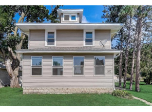 107 E Carroll St Portage, WI 53901