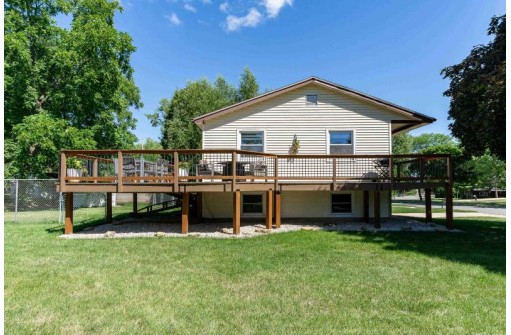 317 Green Hill Dr, Milton, WI 53563