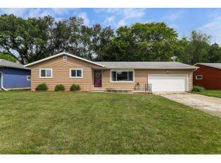 1412 Greenfield Cir Sun Prairie, WI 53590