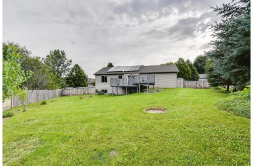 1210 Bultman Rd, Madison, WI 53704