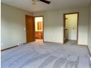 921 Chandler Ln, Sun Prairie, WI 53590