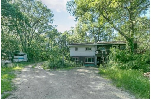 E11874 Trap Shoot Rd, Baraboo, WI 53913