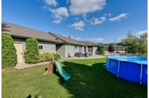 175 Hilltop Dr, Fall River, WI 53932