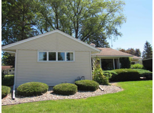 816 N Randall Ave Janesville, WI 53545