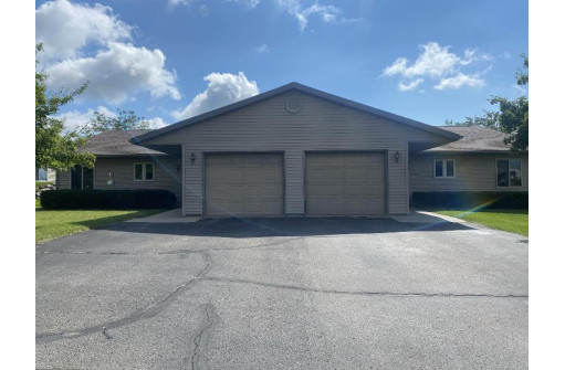 1397-99,1405-07 Bea Ann Dr, Dodgeville, WI 53533