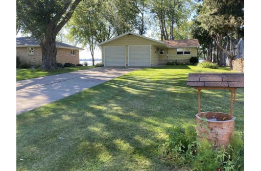 N8227 N Mckinley Beach Rd, Beaver Dam, WI 53916