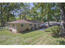 6004 Queens Way, Monona, WI 53716